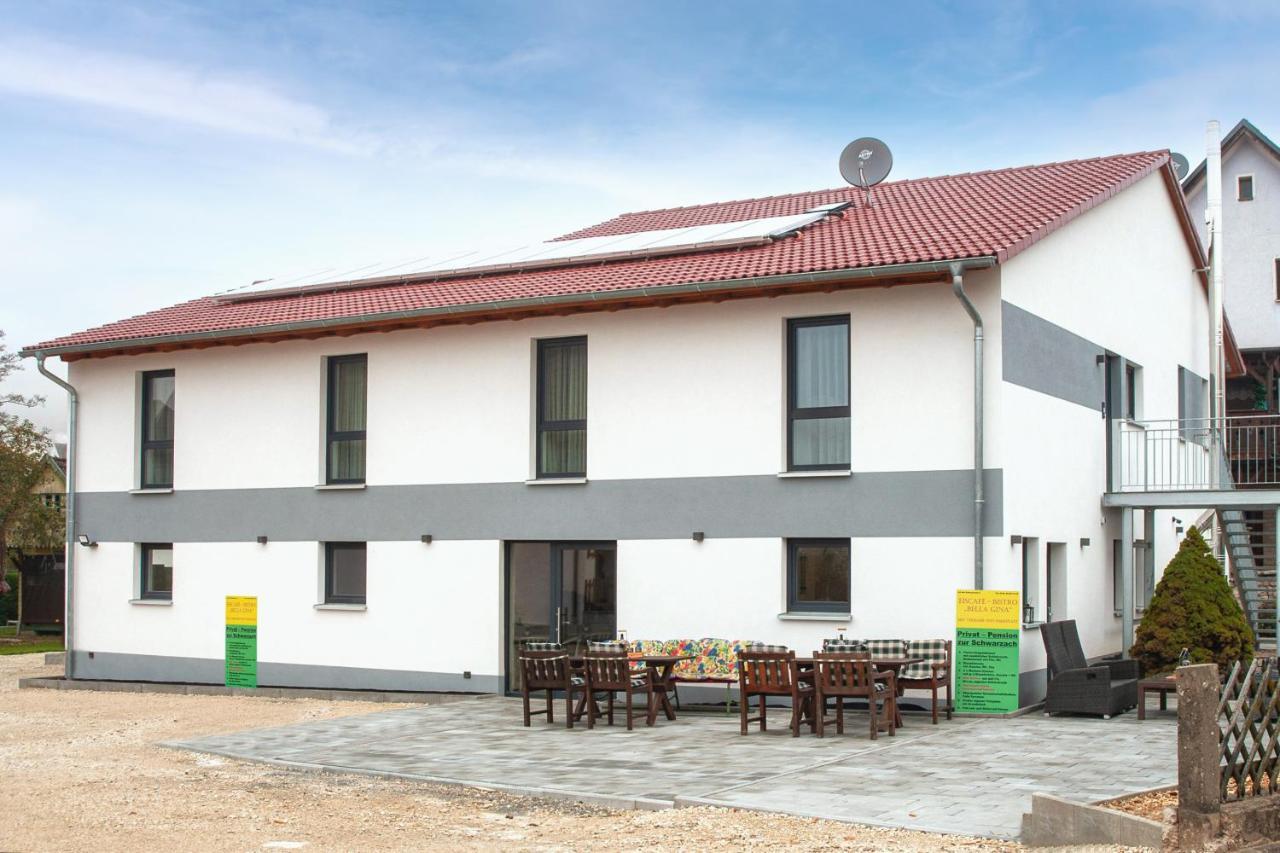 Privatpension Zur Schwarzach Greding Buitenkant foto